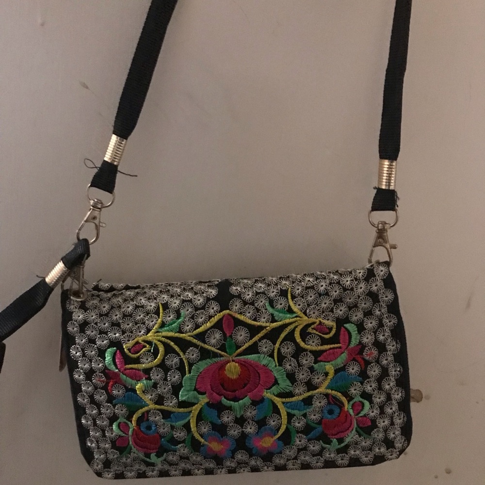 Handmade Floral Handbag - Picture 2 of 4